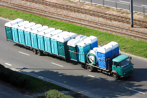 Porta potty delivery and setup in Chisholm, ME